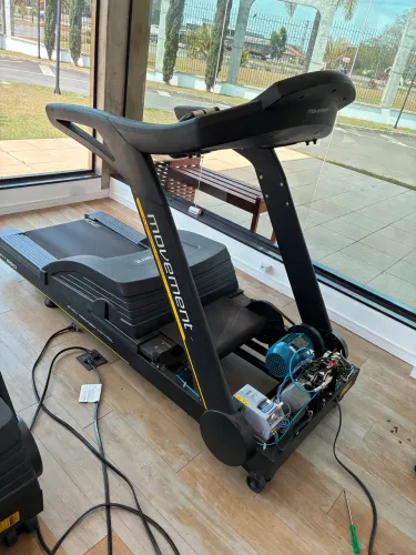 Assistência técnica em equipamentos de ginástica. Manutenção de esteiras ergométricas