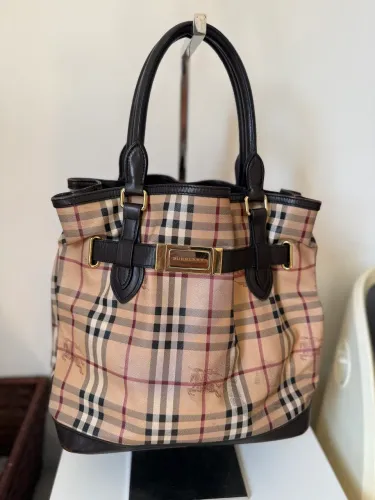 BOLSA BURBERRY ORIGINAL LINDÍSSIMA 