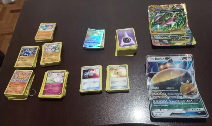 Coleção cartas Pokemon usadas
