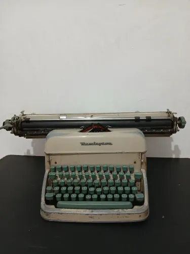 Rara Maquina Escrever Remington toda Original