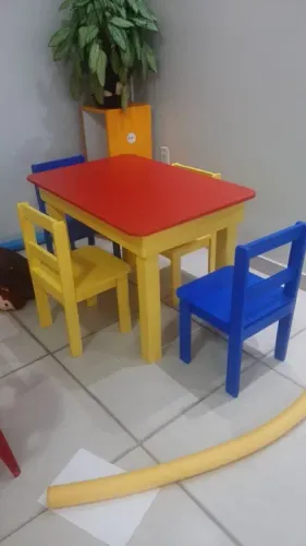 Mesa e Cadeiras Infantil - Brincando em Grande Estilo!