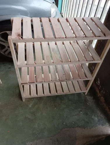 Vendo prateleiras de madeira 