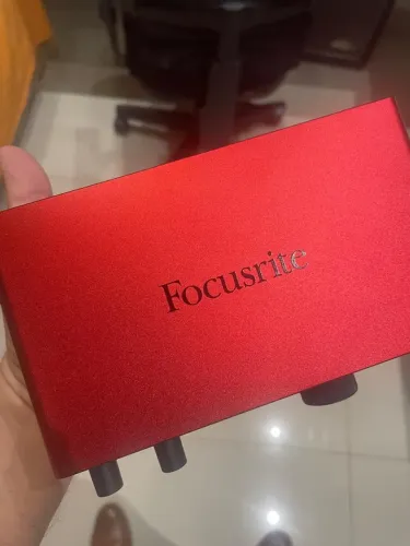 Interface de Áudio - Focusrite 2i2 - 4ª Geração - Aceito Oferta
