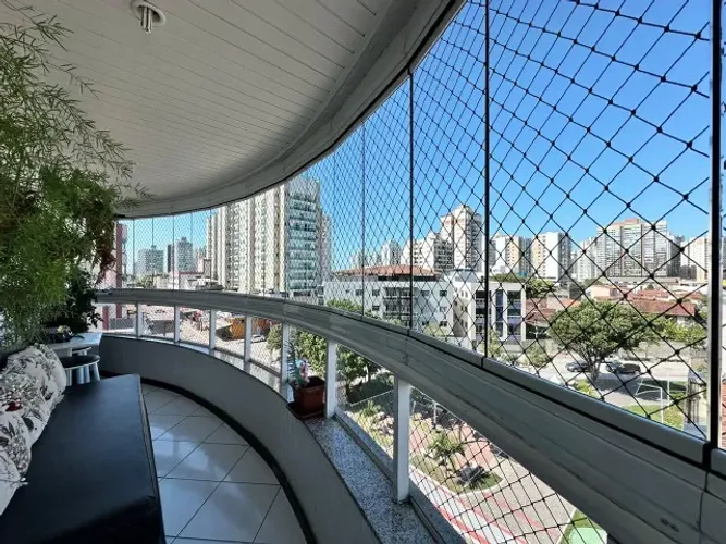 Apartamento 3 Quartos em Itapuã.