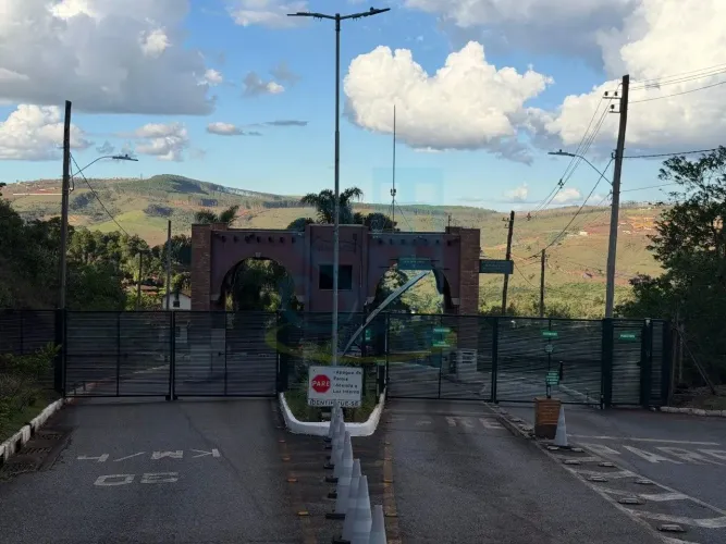 Terreno à venda em Itabirito-MG, no Residencial Villabella: 888m² de área. Aproveite essa 