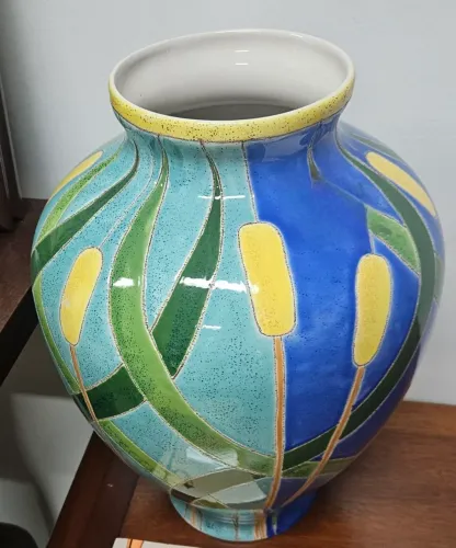 Vaso Decorativo Pintado a mão.