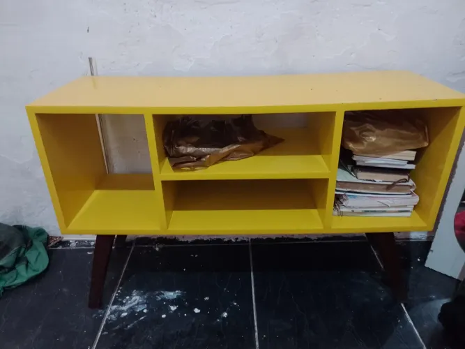 Vendo essa mini estante