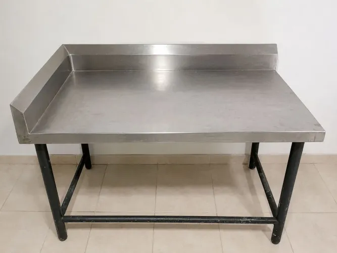 Mesa de Manipulação em Aço Inox Industrial - 1,20 x 0,70 x 0,90 m