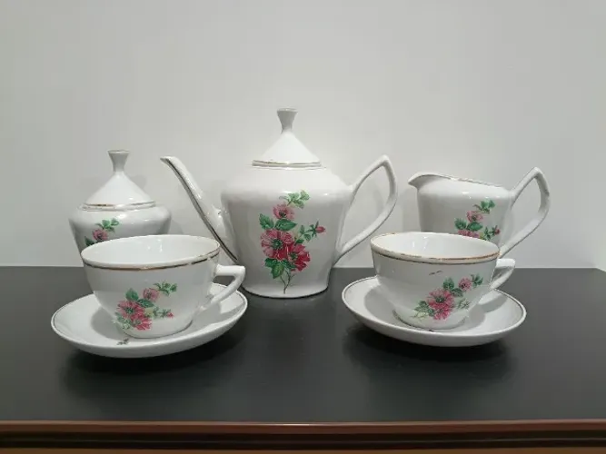 Conj. antigo 5 peças para Chá/Café em porcelana Pozzani