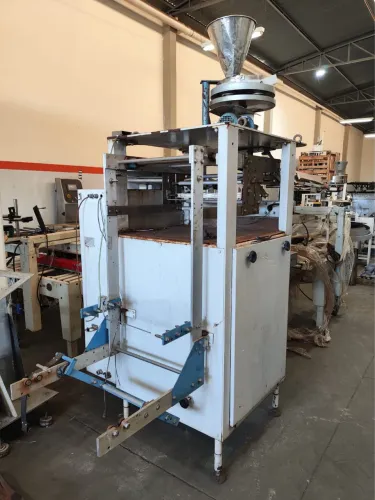 Embaladoras Verticais INDUMAK MM450