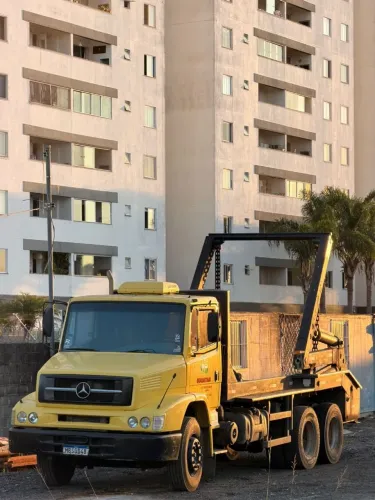 Caminhão Polo 1620 ajo 2000