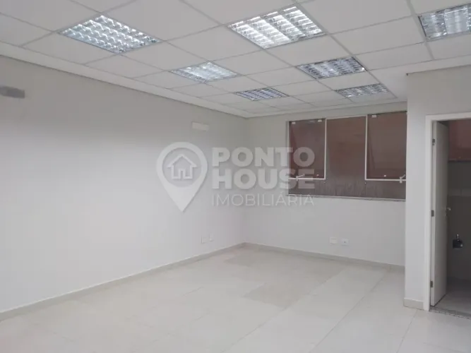 Locação de Conjunto Comercial na Vila Mariana em vão livre.