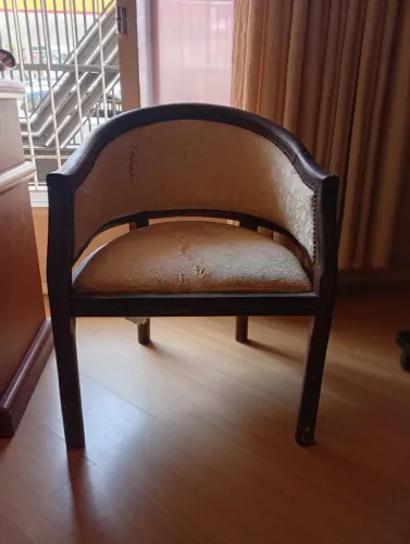 Poltrona de madeira