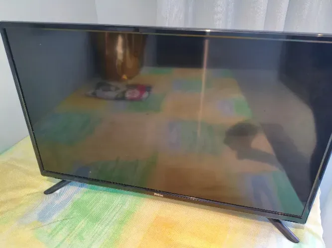 Vende-se TV Led Philco 28 Polegadas Perfeito Funcionamento
