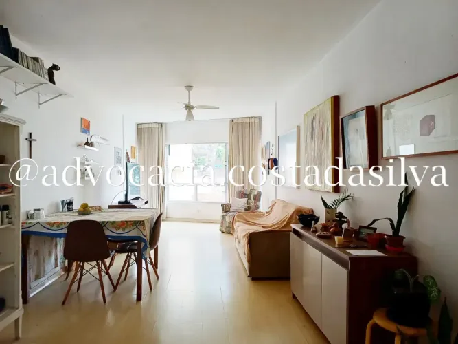 Imóvel no Catete com garagem, sala, quarto com dependências - Rio de Janeiro - RJ