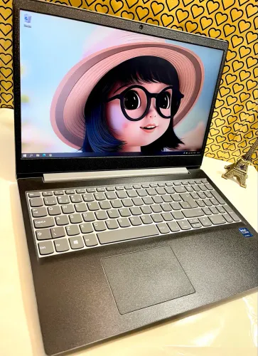 Notebook Lenovo IdeaPad Impecável