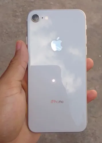 Vende-se iPhone 8 Branco