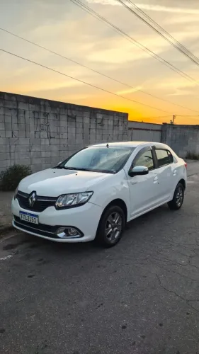 Renault Logan Dynamique Hi-flex 1.6 8V 4P 2015