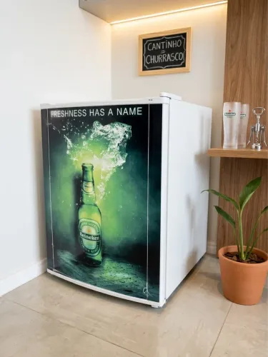 Frigobar Eletrolux re80 