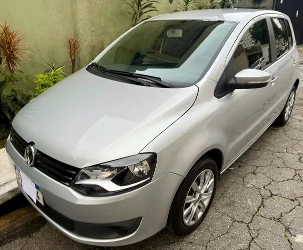 Volkswagen Fox 1.0 MI Total Flex 8V 5P 2013