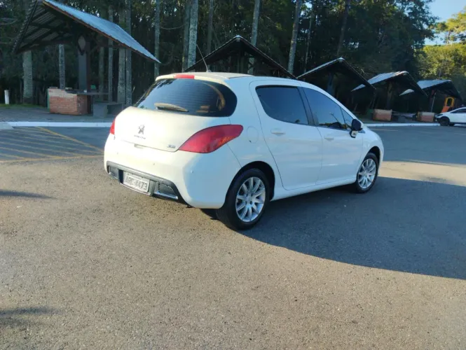 Peugeot 308 Active 1.6 Flex 16V 5P Mec. 2014