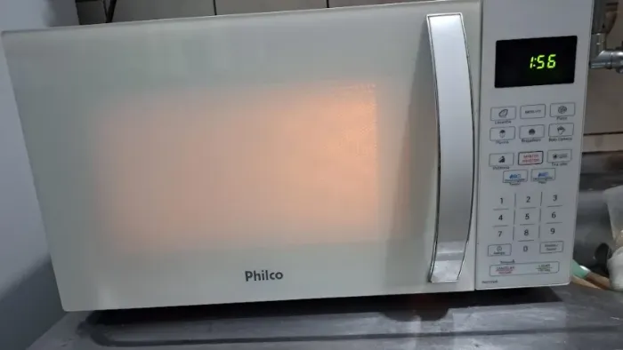 Microondas Philco PMO26B com defeito