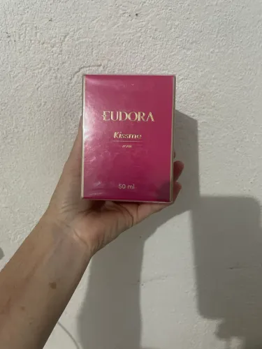 Vendo perfume lacrado kissme