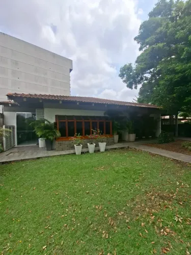 COND. LE VILLAGE NA AV. CONSTATINO NERY.