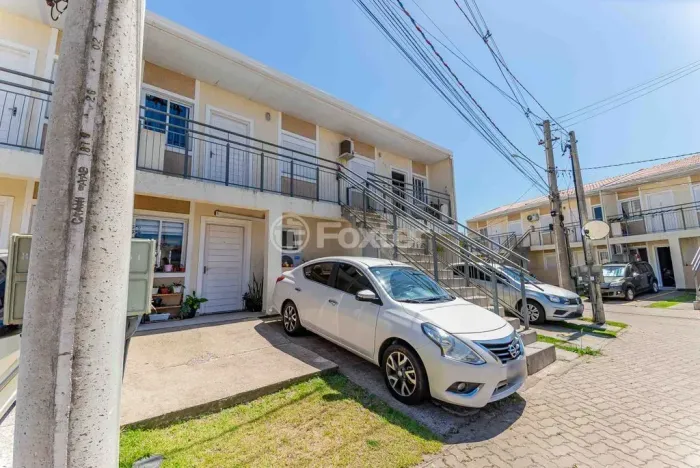 Casa em condomínio fechado térrea com 1 quarto em Restinga - Porto Alegre - RS