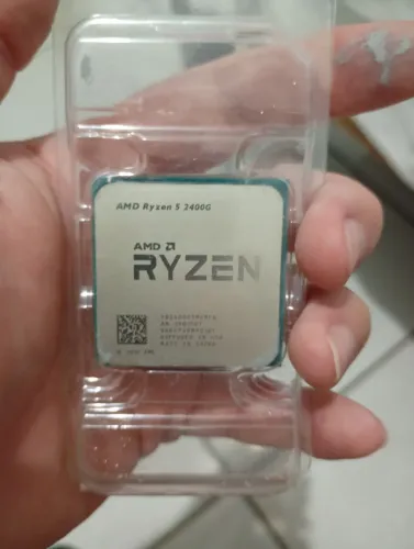 Processador Ryzen 5 2400g (somente blister)<br>R$ 150,00