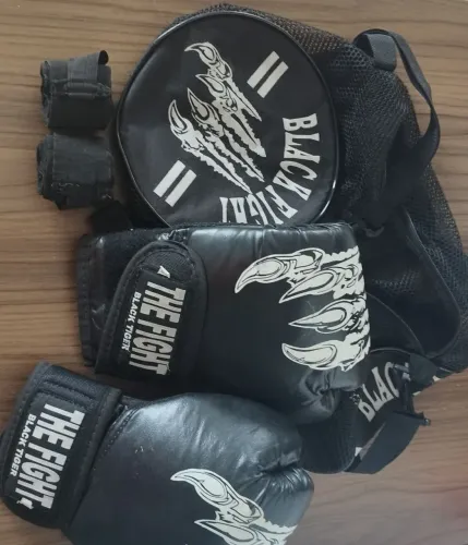 Kit Box/Muay Thai/Kickboxing 