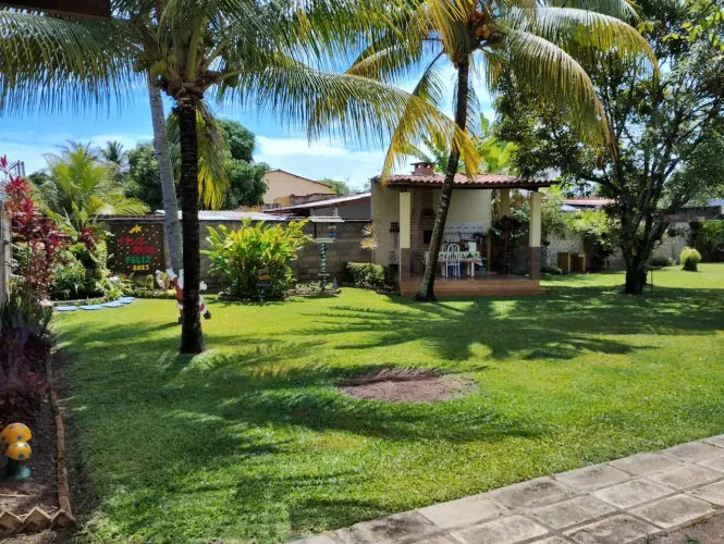 Casa à venda em Condomínio