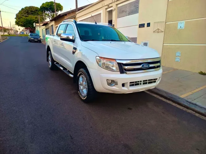 Ford Ranger XLT 3.2 20V 4X4 CD Diesel Aut. 2014