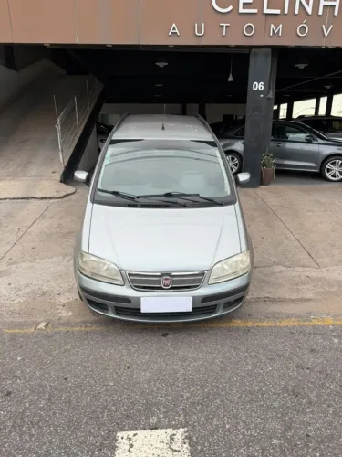 Fiat Idea ELX 1.4 MPI Fire Flex 8V 5P 2010