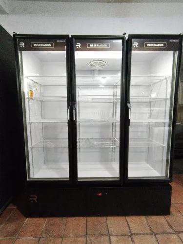 Freezer Cervejeira Semi Nova - 03 portas