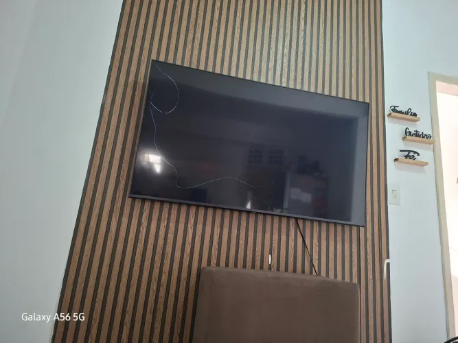 Smart TV 55 com defeito na imagem - Ótima para técnico/conserto VALOR NEGOCIÁVEL 