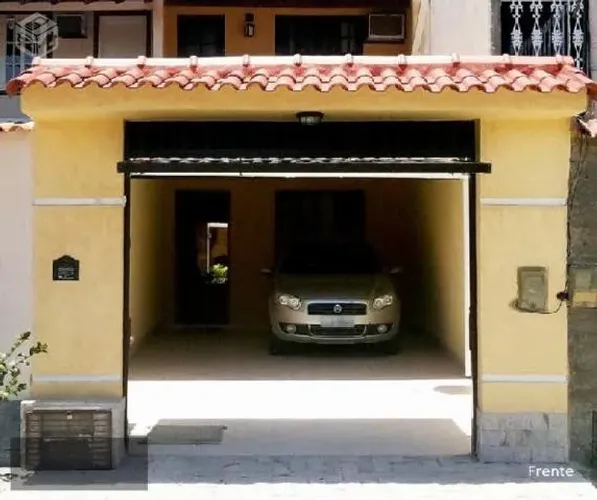 Excelente Casa Duplex no Bandeirantes - 2 Quatros, 2 Banheiros, Garagem p/ 2 Carros