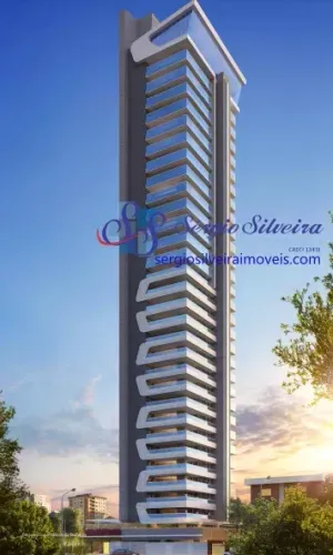 Belíssimo apartamento com 4 suítes em Meireles