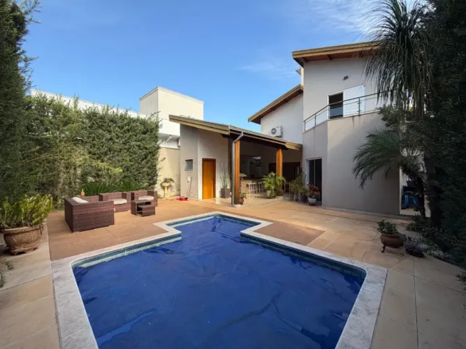 Casa a venda no condomínio Residencial Tivoli II em Bauru -SP.