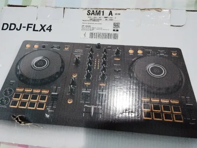 Controladora DDj-FLX4