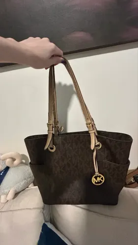 Bolsa Tote Michael Kors Jet Set Monograma Marrom