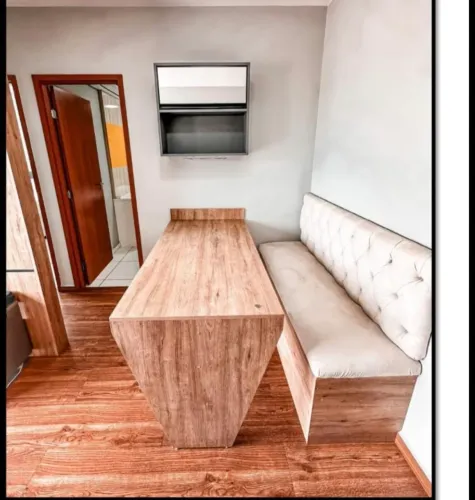 Conto americano sofá e mesa