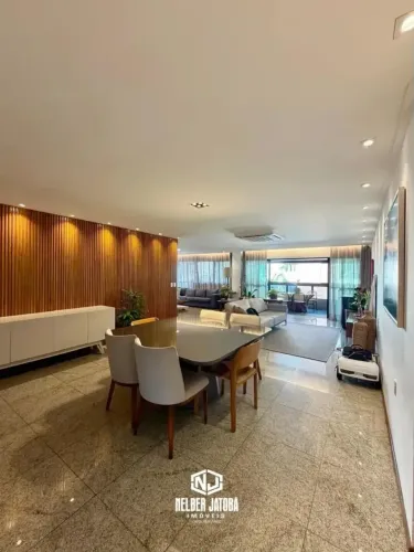 4 Suítes | 237m² | Primeira Quadra da Praia | Edf.Barcelona