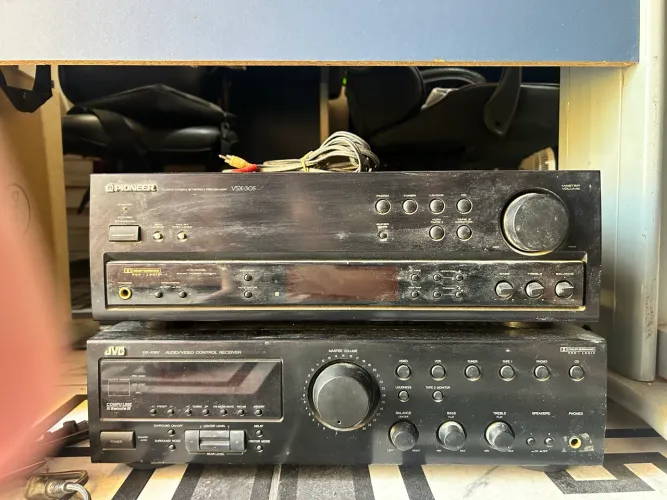 Áudio stereo receiver - VSX305 e áudio control RX 416