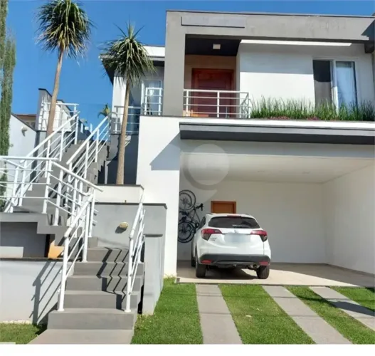 Casa à venda com 3 quartos, sendo 1 suíte, no condomínio Aruã, Mogi das Cruzes - SP