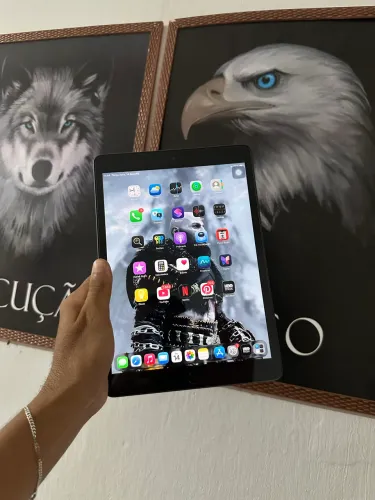 Vendo iPad 8 32GB ios 26.5 atual já iPad acompanha caixa