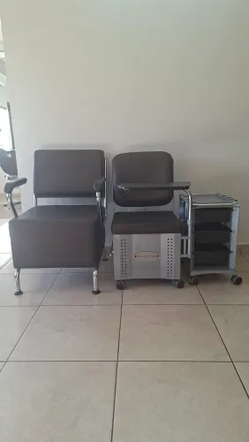Cadeira de manicure van de veld