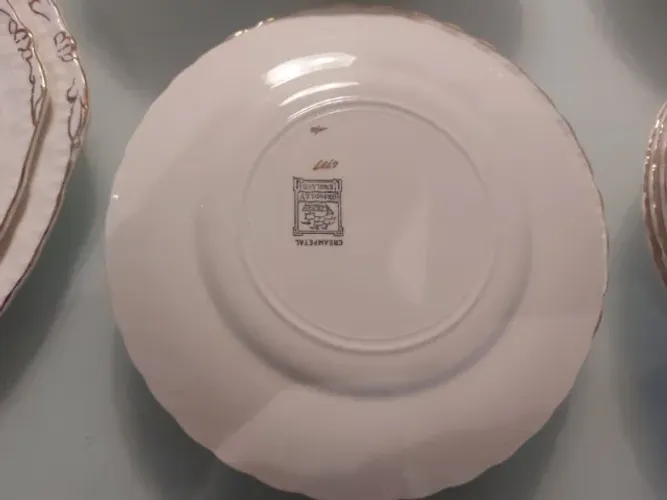 Peças de porcelana antigas