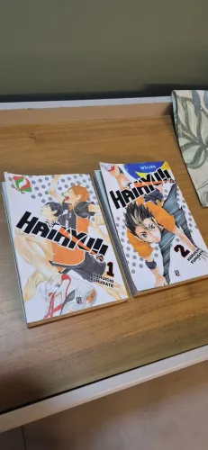 Mangá de Haikyu vol.1 e 2.Lido apenas uma vez