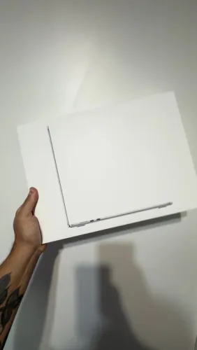 MacBook Air M5 16/1TB 15 pol LACRADO Aju